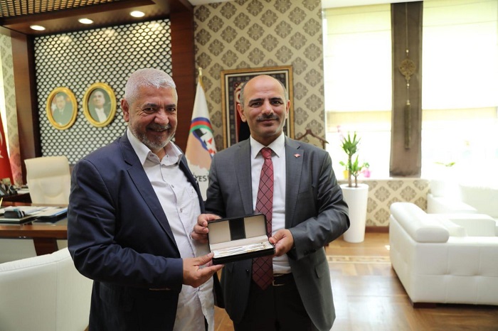 St, "Gazeteci Toplumun Aynasdr"