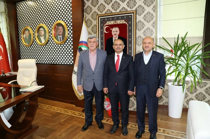 Fikri Ik ve Karaosmanolundan Ziyaret