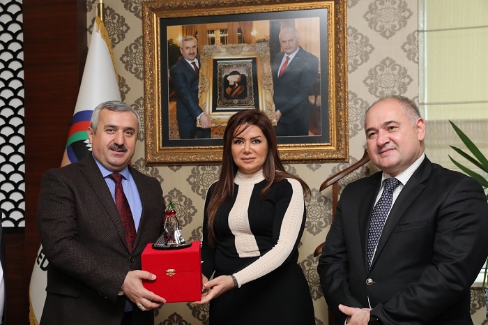 Bizler Hocaly Asla Unutturmayacaz