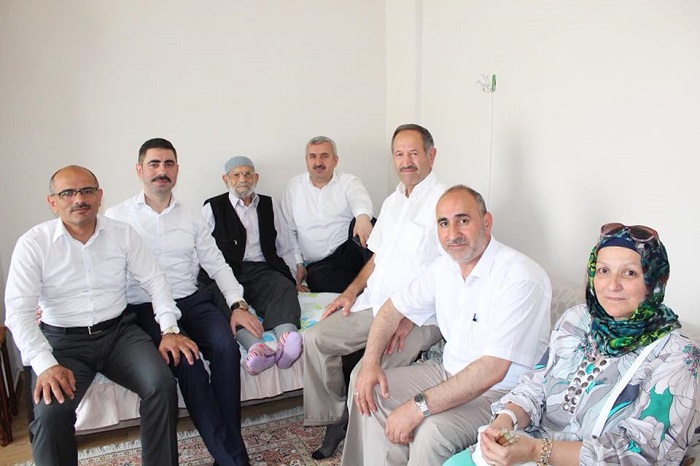 Bakanlardan moral ziyareti
