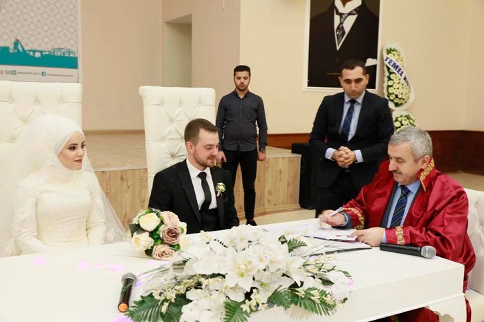 Krfezli iftler "Mutlulua" Evet Dedi 