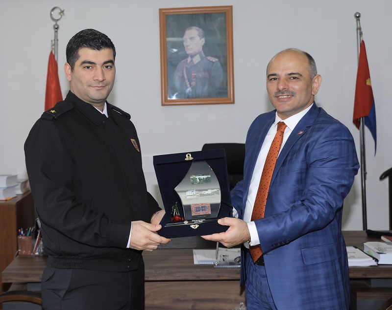 Bakan Stten yeni komutana ziyaret