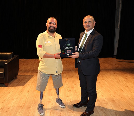 Koak,"Hayallerinizden Asla Vazgemeyin"