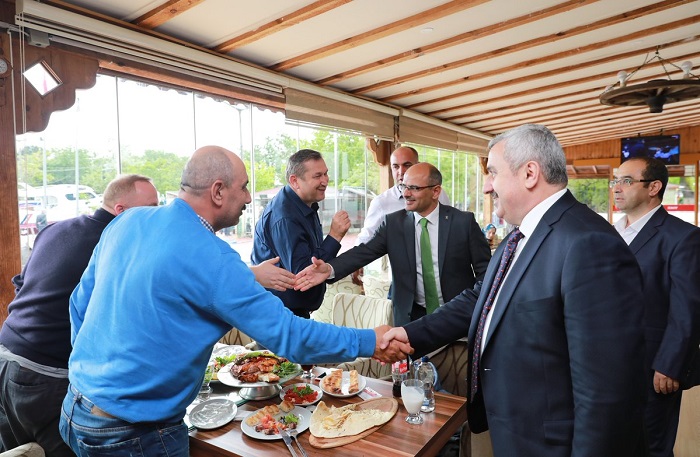 Bizim tek derdimiz "Milletimize Hizmet"