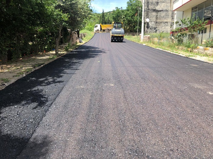 amltepede Asfaltsz Sokak Kalmad