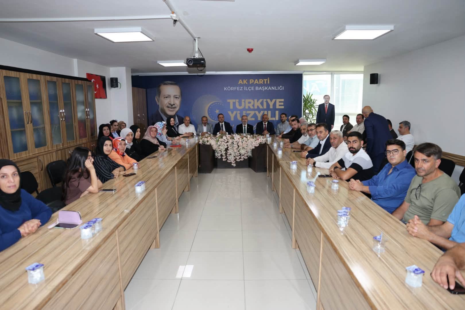AK Parti K�rfez �l�e Ba�kanl����nda "Ter�rs�z T�rkiye" Mesaj�