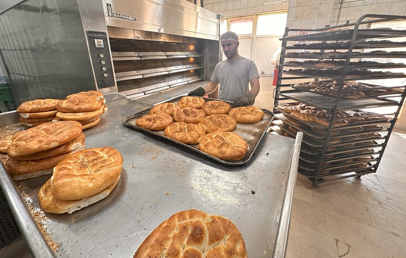 Krfez Halk Ekmekte 120 bin pide retildi