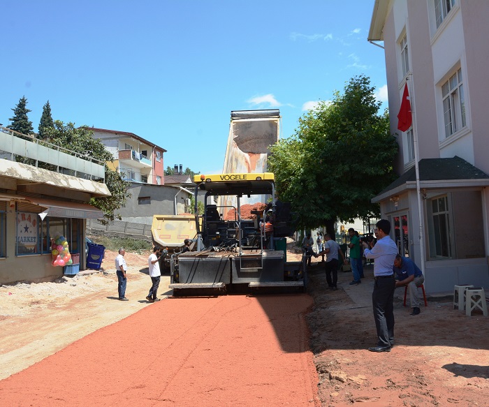 Kladznde Cadde ve Sokaklara Asfalt