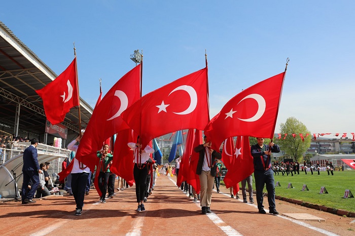 Krfezde 23 Nisan Cokusu
