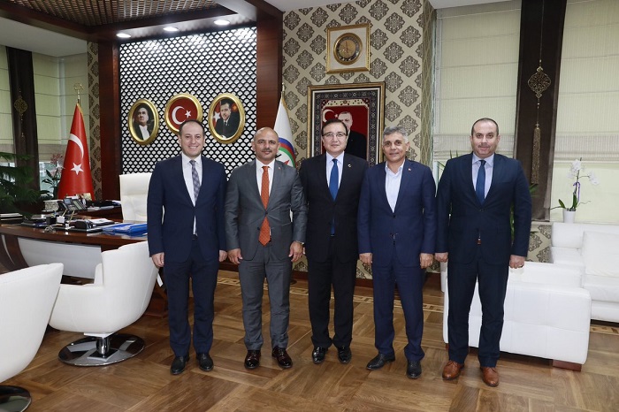 Krfezlilere Hizmet nceliimiz Olacak