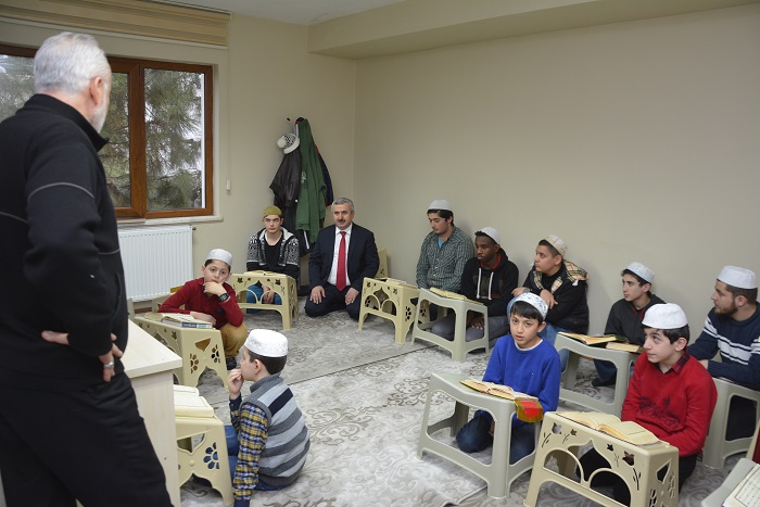 Bakan Barann Jesti Mutlu Etti